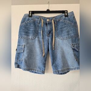 UNIONBAY Blue Cargo Shorts with Relaxed Fit